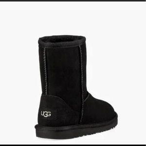 Girls Size 1 Black UGG Boots. Never worn